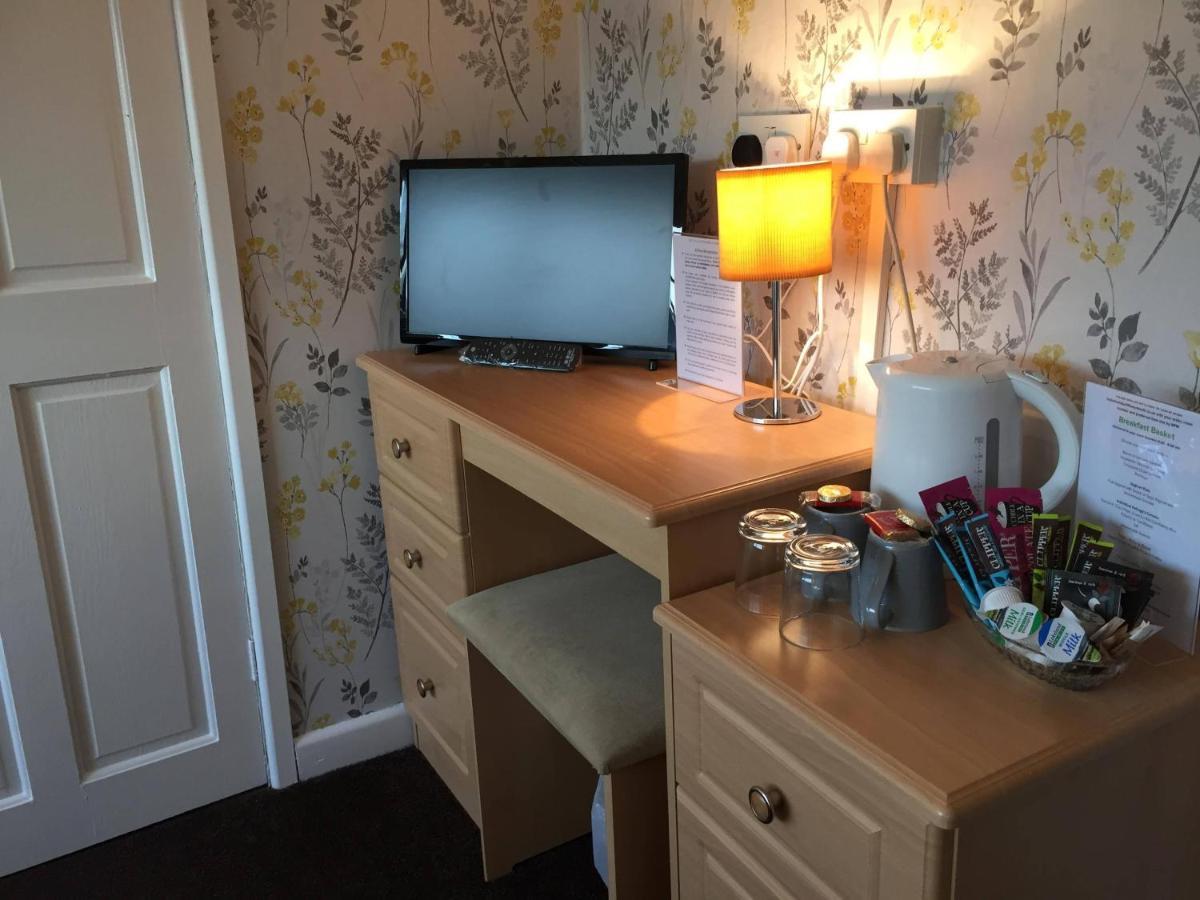 Whitecliff Guest House 웨이머스만 외부 사진