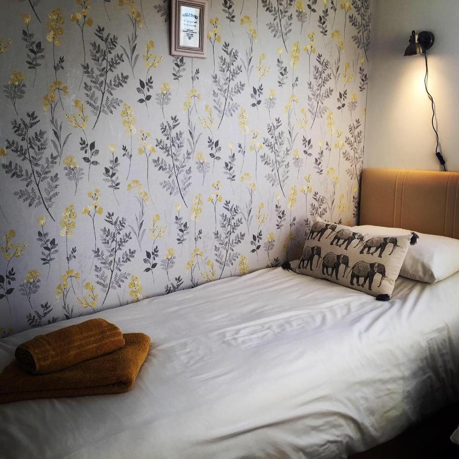 Whitecliff Guest House 웨이머스만 외부 사진