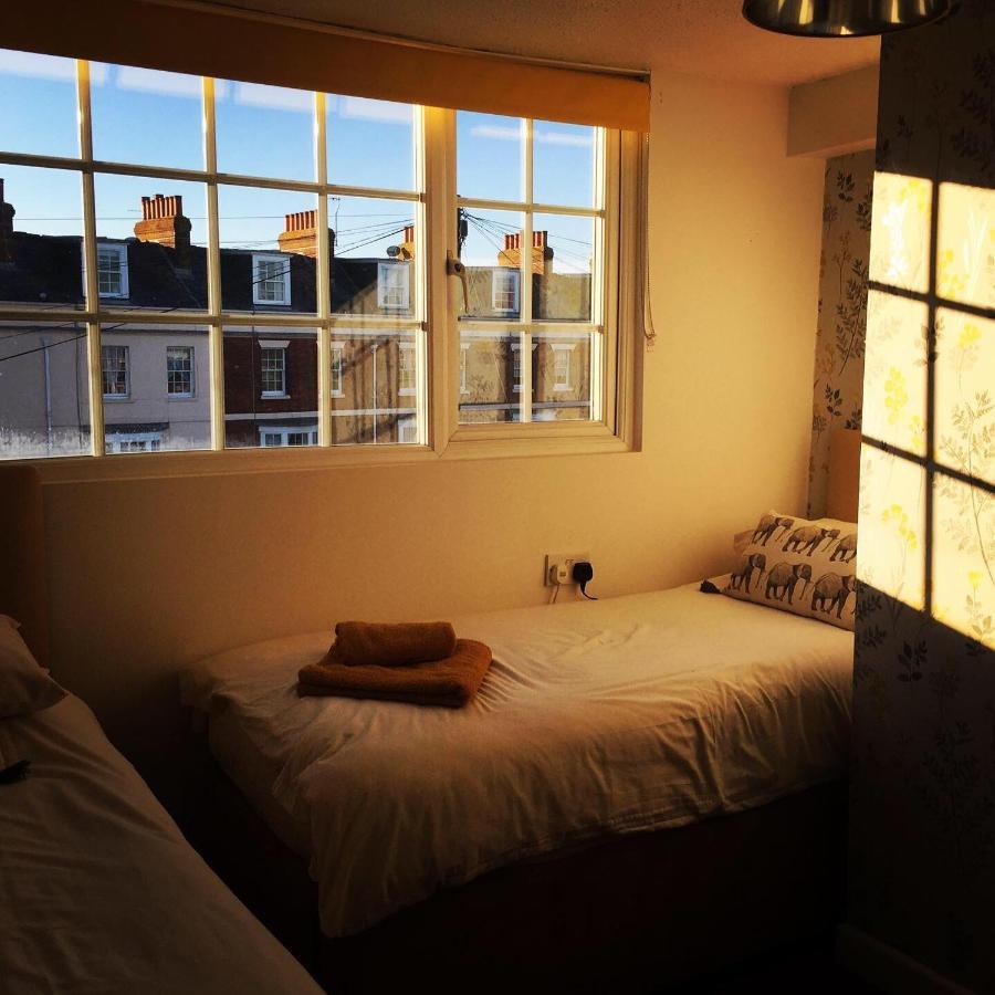 Whitecliff Guest House 웨이머스만 외부 사진