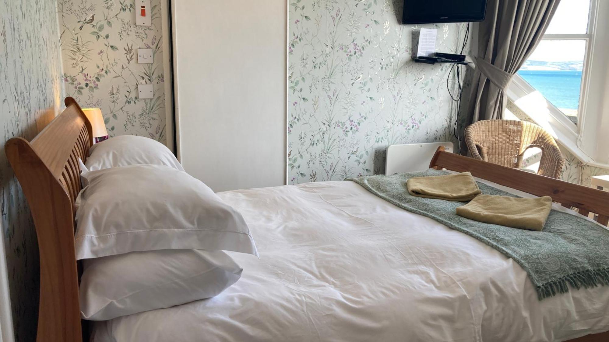 Whitecliff Guest House 웨이머스만 외부 사진