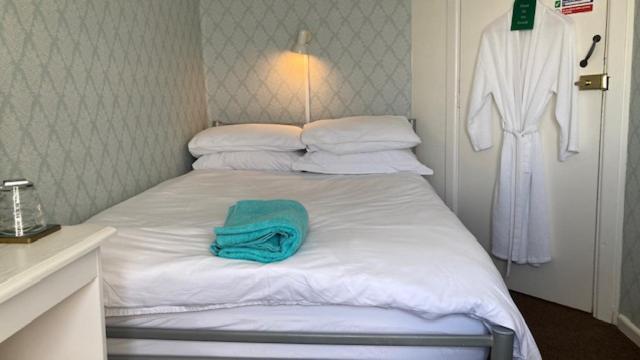 Whitecliff Guest House 웨이머스만 외부 사진