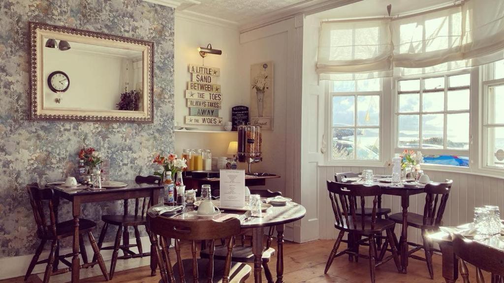 Whitecliff Guest House 웨이머스만 외부 사진