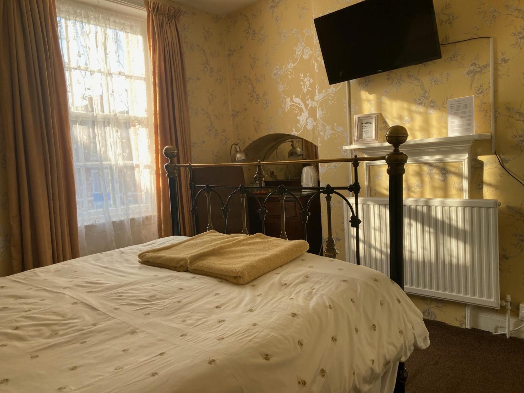 Whitecliff Guest House 웨이머스만 외부 사진